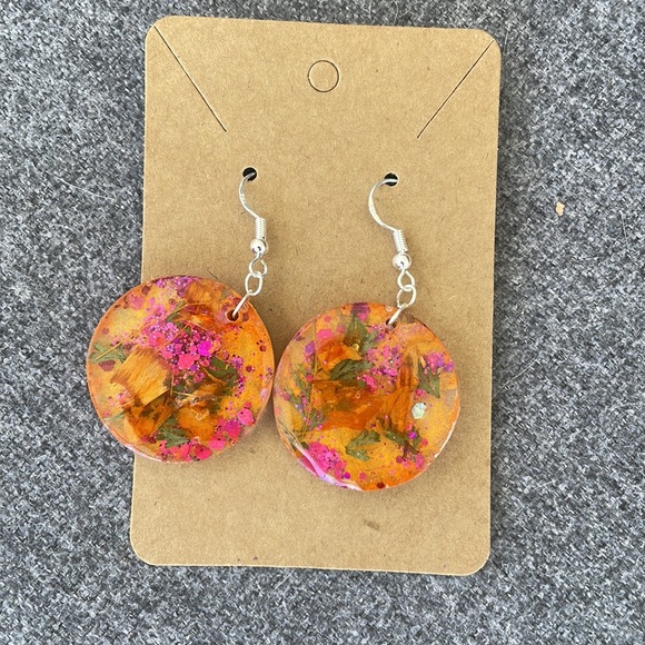 #103 Medium Pressed Flower Earrings - Picture 5 of 17